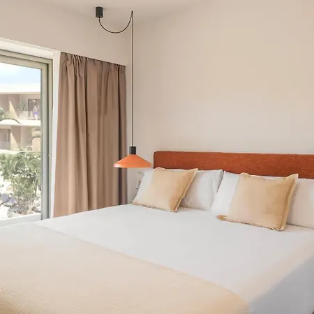 Kora Tigot Apartmanhotel